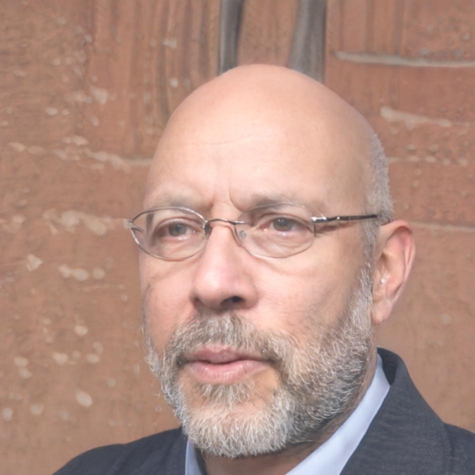 Benedikt Hoffmann, Mitgründer von arosavafuara